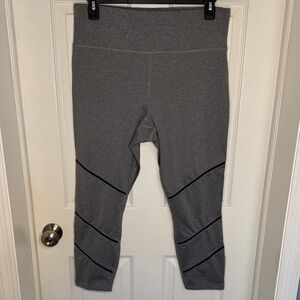 NWOT Spalding Gray Active Leggings with Black Stripes